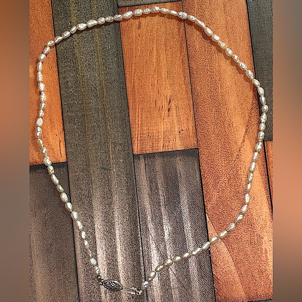 VINTAGE, Authentic Pearl Necklace 💎🤍